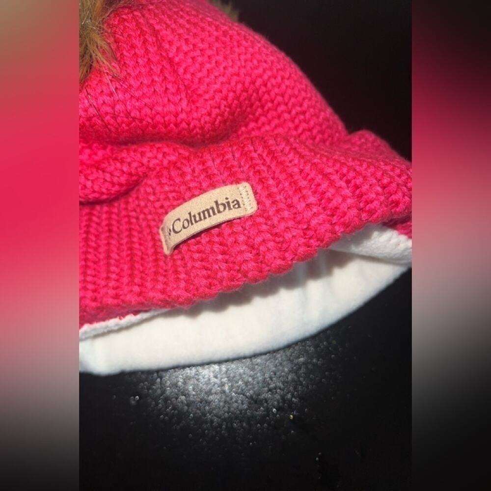 COLUMBIA GIRLS HAT NWOT OS MINT